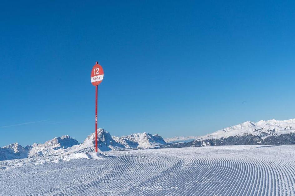 Kronplatz Mountain Lodge Brunico Exterior photo